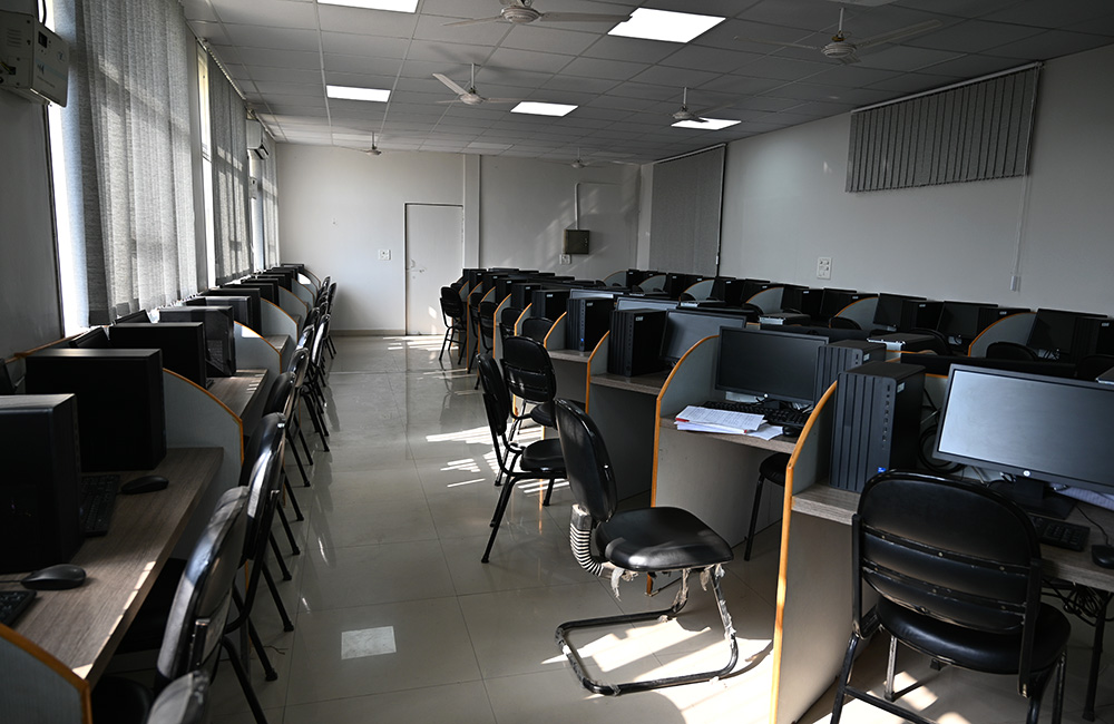 Empowering Students Through Advanced Labs
