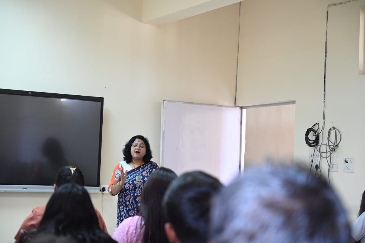 In continuation with the Alumni Talk Series