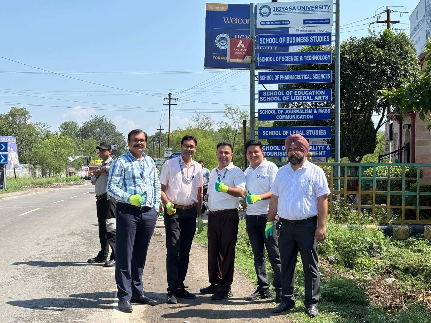 Jigyasa University Leads Cleanup Drive for Climate Action Jigyasa University Leads Cleanup Drive for Climate Action