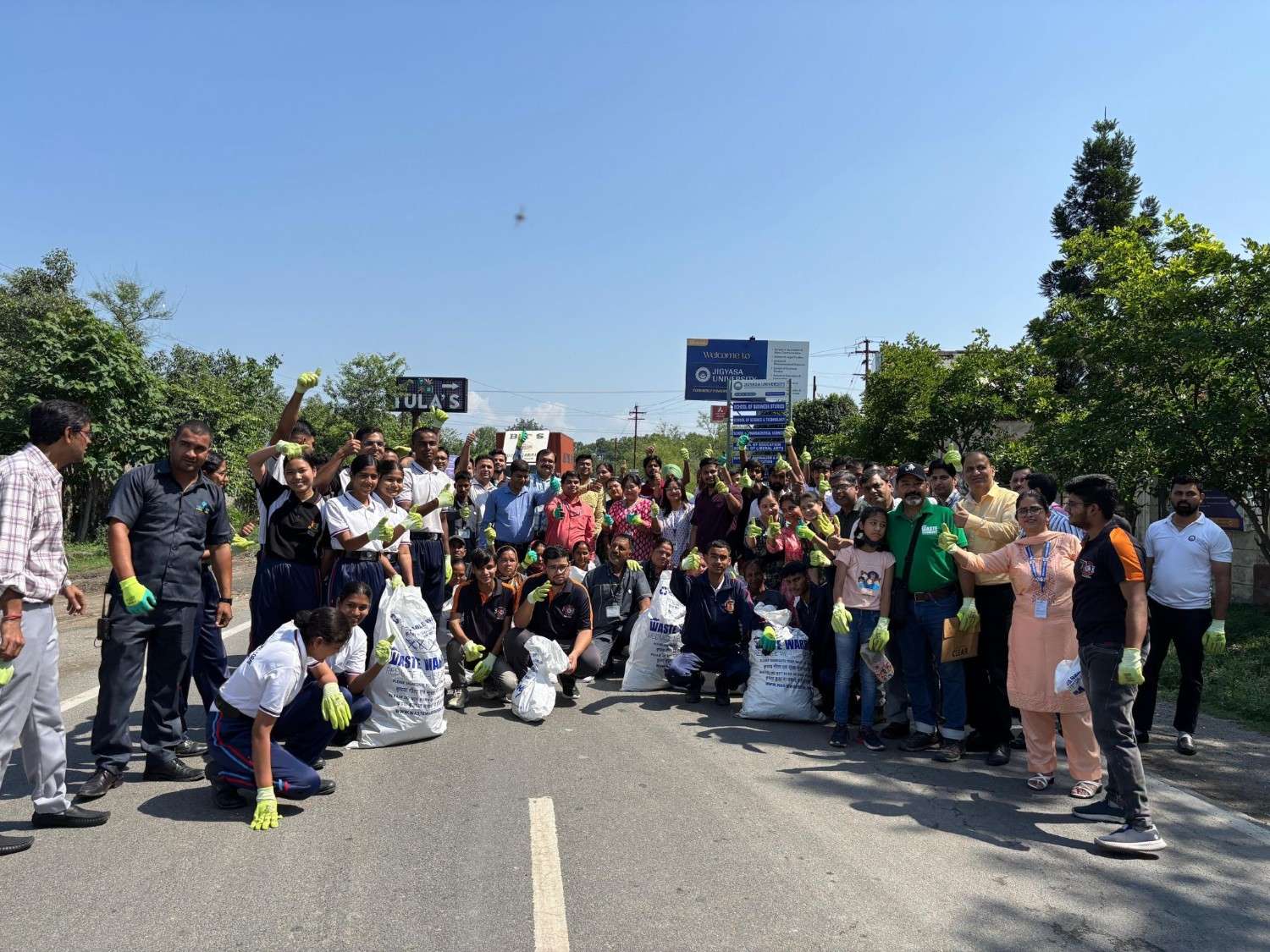 Jigyasa University Leads Cleanup Drive for Climate Action Jigyasa University Leads Cleanup Drive for Climate Action