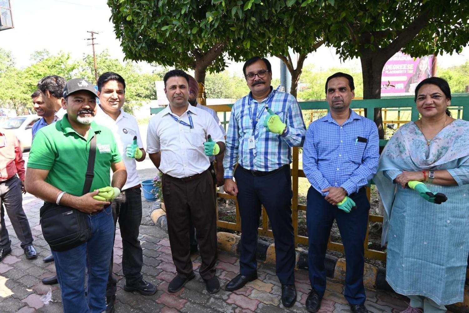 Jigyasa University Leads Cleanup Drive for Climate Action Jigyasa University Leads Cleanup Drive for Climate Action